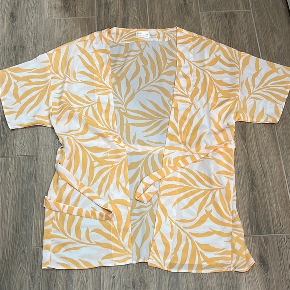 Maison Du Soir Robe Cover Up Yellow Leaf Print Butter Kimono Palm Magnolia Luxe - Picture 7 of 10